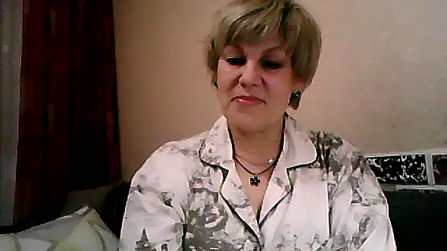 Snapshot of TatkaYang chatting on May 4, 2026, 7:32 pm TatkaYang online show from May 4, 2026, 7:32 pm