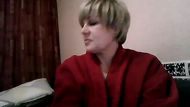 Snapshot of TatkaYang chatting on May 12, 2026, 7:33 pm TatkaYang online show from May 12, 2026, 7:33 pm