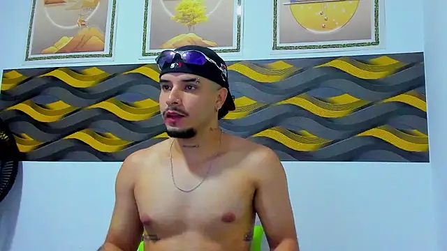 Leon Hotx online show from March 18, 2026, 11:57 am