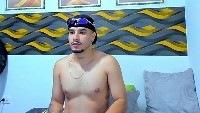Leon Hotx online show from March 25, 2026, 7:20 pm