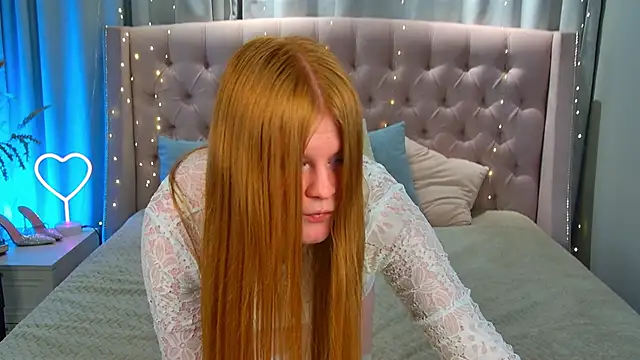 JessicaEmber online show from April 10, 2026, 5:23 am