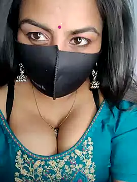 hot8178 online show from April 13, 2026, 4:56 pm