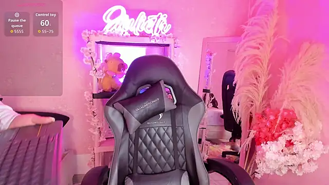 Julieth Caandy online show from March 24, 2026, 11:48 am