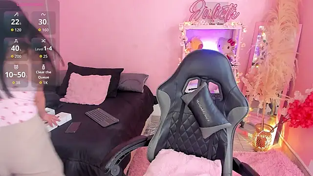 Julieth Caandy online show from April 22, 2026, 1:56 pm