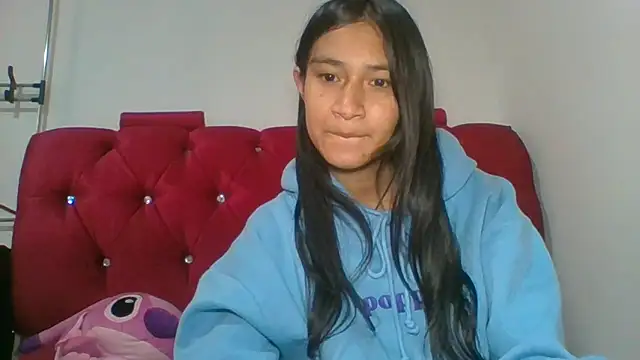 KarolaMendez online show from April 30, 2026, 8:48 pm