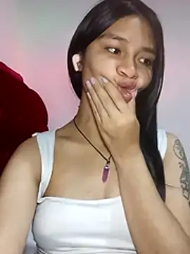 Snapshot of KarolaMendez chatting on July 22, 2026, 12:35 am KarolaMendez online show from July 22, 2026, 12:35 am