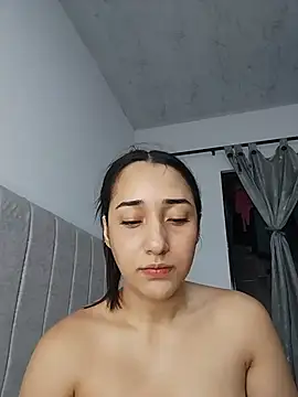 isabellaHill2 online show from July 16, 2026, 4:51 am