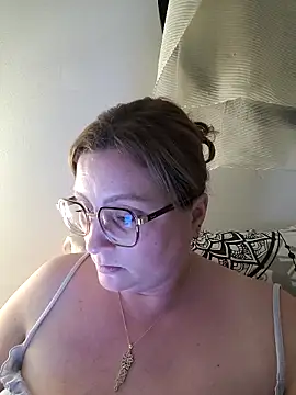 Snapshot of duotroublant chatting on June 3, 2026, 8:47 pm duotroublant online show from June 3, 2026, 8:47 pm