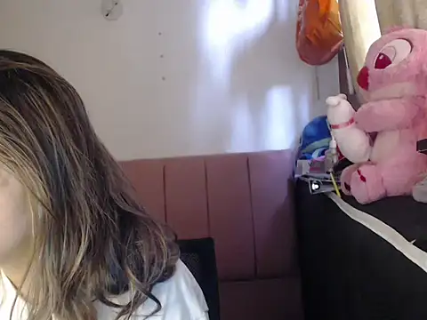 Snapshot of Amber_Blesssed chatting on April 5, 2026, 3:53 pm Amber Blesssed online show from April 5, 2026, 3:53 pm