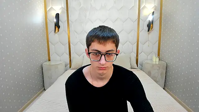 RonBevs online show from June 7, 2026, 7:39 pm
