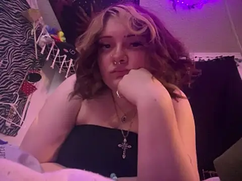 miabby20 online show from April 24, 2026, 5:21 am