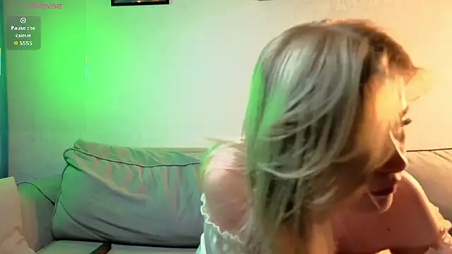 ivygenesis online show from July 26, 2026, 3:04 am