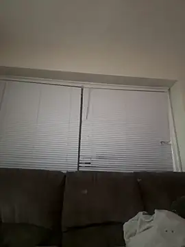 Naughtykitten199 online show from March 12, 2026, 8:20 am