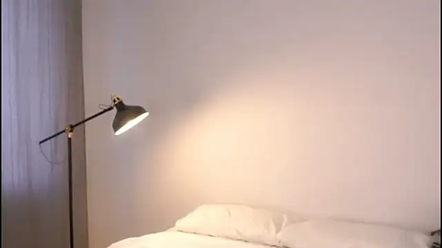 Snapshot of HellenSlavis chatting on March 13, 2026, 10:27 pm HellenSlavis online show from March 13, 2026, 10:27 pm