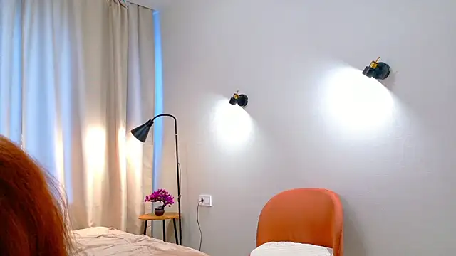 HoneyPetite online show from April 11, 2026, 2:27 am