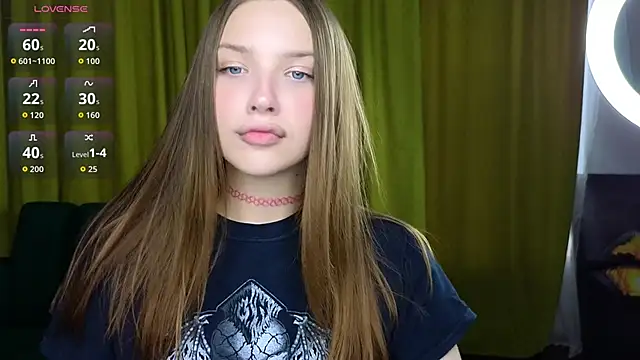 DariaAngels online show from April 14, 2026, 11:38 am