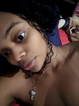 Snapshot of marialuiza2027 chatting on April 18, 2026, 3:16 pm marialuiza2027 online show from April 18, 2026, 3:16 pm