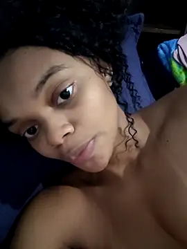 Snapshot of marialuiza2027 chatting on April 25, 2026, 4:26 pm marialuiza2027 online show from April 25, 2026, 4:26 pm