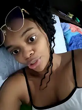 Snapshot of marialuiza2027 chatting on May 18, 2026, 11:38 am marialuiza2027 online show from May 18, 2026, 11:38 am