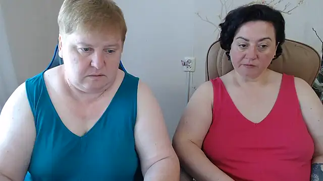 Snapshot of Lindy-Jeanie chatting on June 18, 2026, 8:25 am Lindy-Jeanie online show from June 18, 2026, 8:25 am