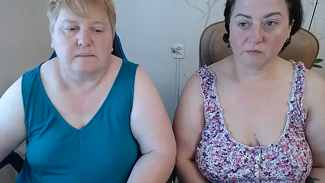 Snapshot of Lindy-Jeanie chatting on July 8, 2026, 4:44 pm Lindy-Jeanie online show from July 8, 2026, 4:44 pm