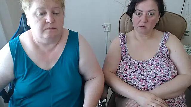 Snapshot of Lindy-Jeanie chatting on July 16, 2026, 11:05 am Lindy-Jeanie online show from July 16, 2026, 11:05 am