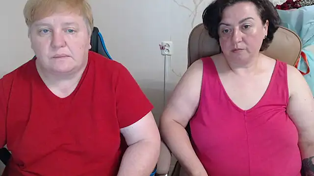 Snapshot of Lindy-Jeanie chatting on July 23, 2026, 8:29 pm Lindy-Jeanie online show from July 23, 2026, 8:29 pm