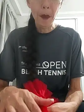 pimentinha02 online show from April 26, 2026, 1:36 am