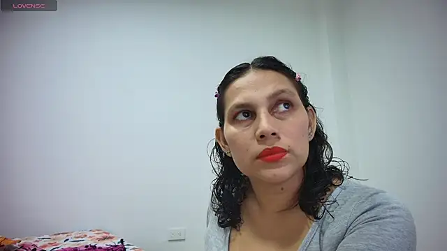 Snapshot of carlaantonellii chatting on June 25, 2026, 3:39 am carlaantonellii online show from June 25, 2026, 3:39 am