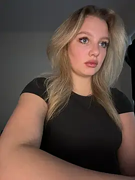 bettyloveu online show from April 29, 2026, 4:11 pm