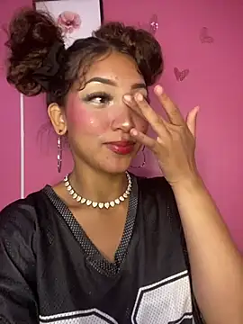 NaughtyLatinaxxx online show from April 6, 2026, 8:43 pm