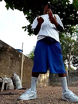 Snapshot of spittingpig1 chatting on March 20, 2026, 11:37 am spittingpig1 online show from March 20, 2026, 11:37 am