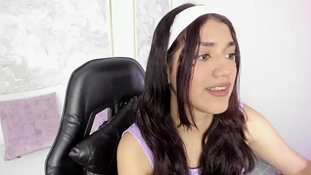 Snapshot of cristin_collins chatting on May 5, 2026, 3:25 am cristin collins online show from May 5, 2026, 3:25 am