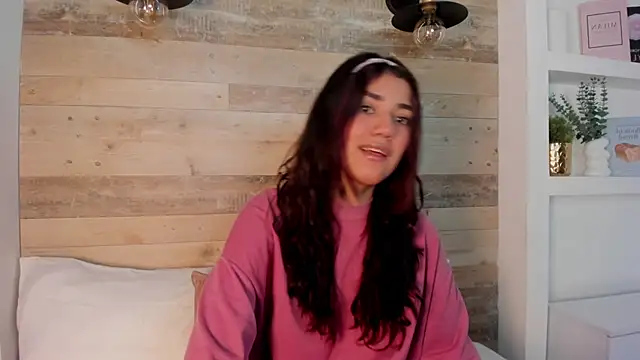 Snapshot of cristin_collins chatting on June 17, 2026, 3:20 am cristin collins online show from June 17, 2026, 3:20 am