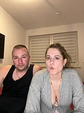 Mina Foxx online show from April 2, 2026, 6:05 pm