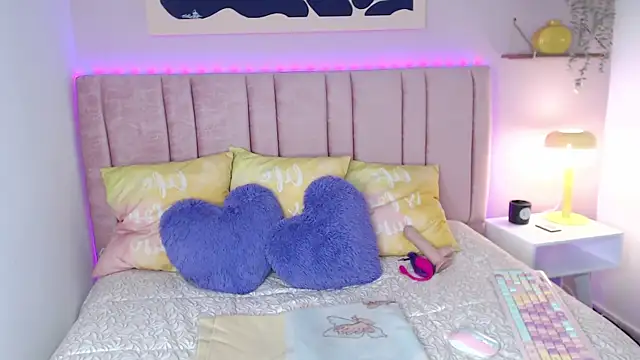 Zafiro Brm online show from April 11, 2026, 3:44 am