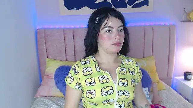 Zafiro Brm online show from April 16, 2026, 4:35 am