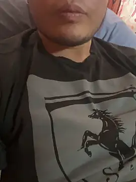 DanielZz69 online show from May 20, 2026, 11:33 pm