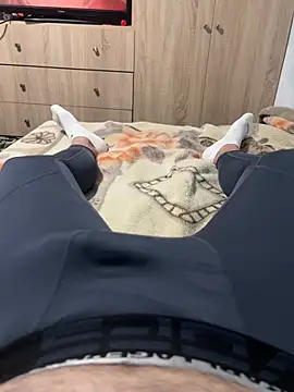 tommyxxx2026 online show from May 14, 2026, 11:55 pm