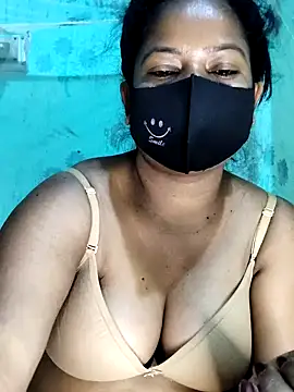 Snapshot of desixx8955 chatting on March 16, 2026, 5:28 pm desixx8955 online show from March 16, 2026, 5:28 pm