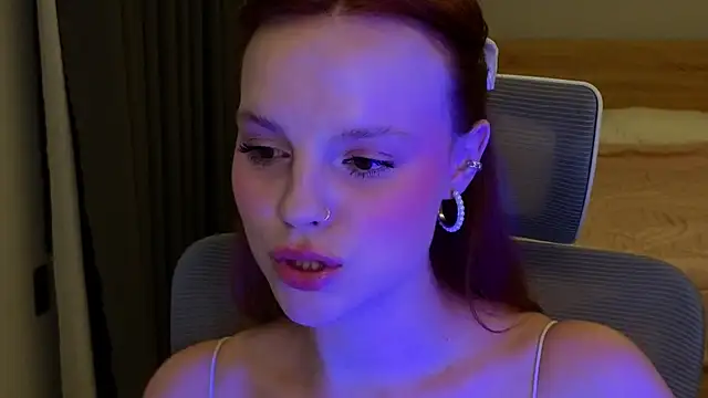 mollybossy online show from April 7, 2026, 3:56 pm