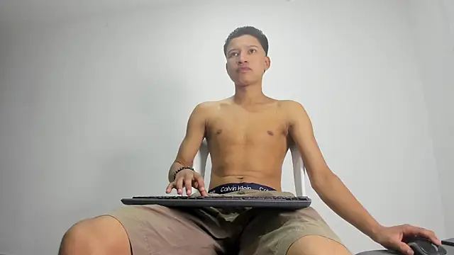 thiago bigcock 1 online show from May 27, 2026, 2:08 am