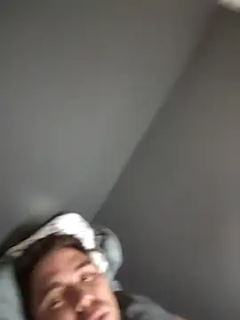 peneblanco-34 online show from April 3, 2026, 7:01 pm