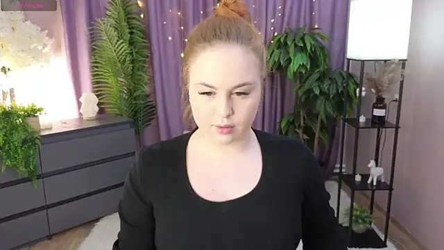 VanesaClark online show from April 13, 2026, 11:05 am