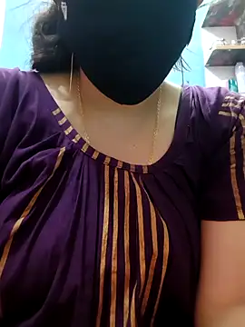 Snapshot of tulidas96778 chatting on April 7, 2026, 2:06 pm tulidas96778 online show from April 7, 2026, 2:06 pm