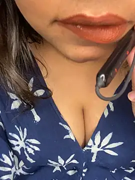 SHWETA-STRIP online show from April 26, 2026, 6:38 pm