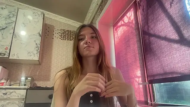 Snapshot of Lili_Kilian chatting on April 28, 2026, 12:10 pm Lili Kilian online show from April 28, 2026, 12:10 pm