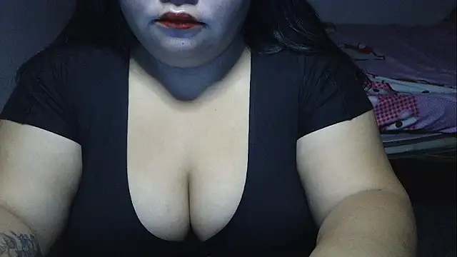 Snapshot of prettycarla_ chatting on May 2, 2026, 12:48 am prettycarla online show from May 2, 2026, 12:48 am
