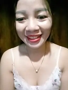 Yiyi102300 online show from June 12, 2026, 11:31 am