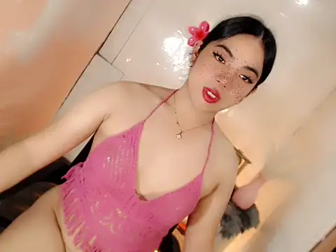 Snapshot of xLinda_Walkerx chatting on May 13, 2026, 4:32 am xLinda Walkerx online show from May 13, 2026, 4:32 am